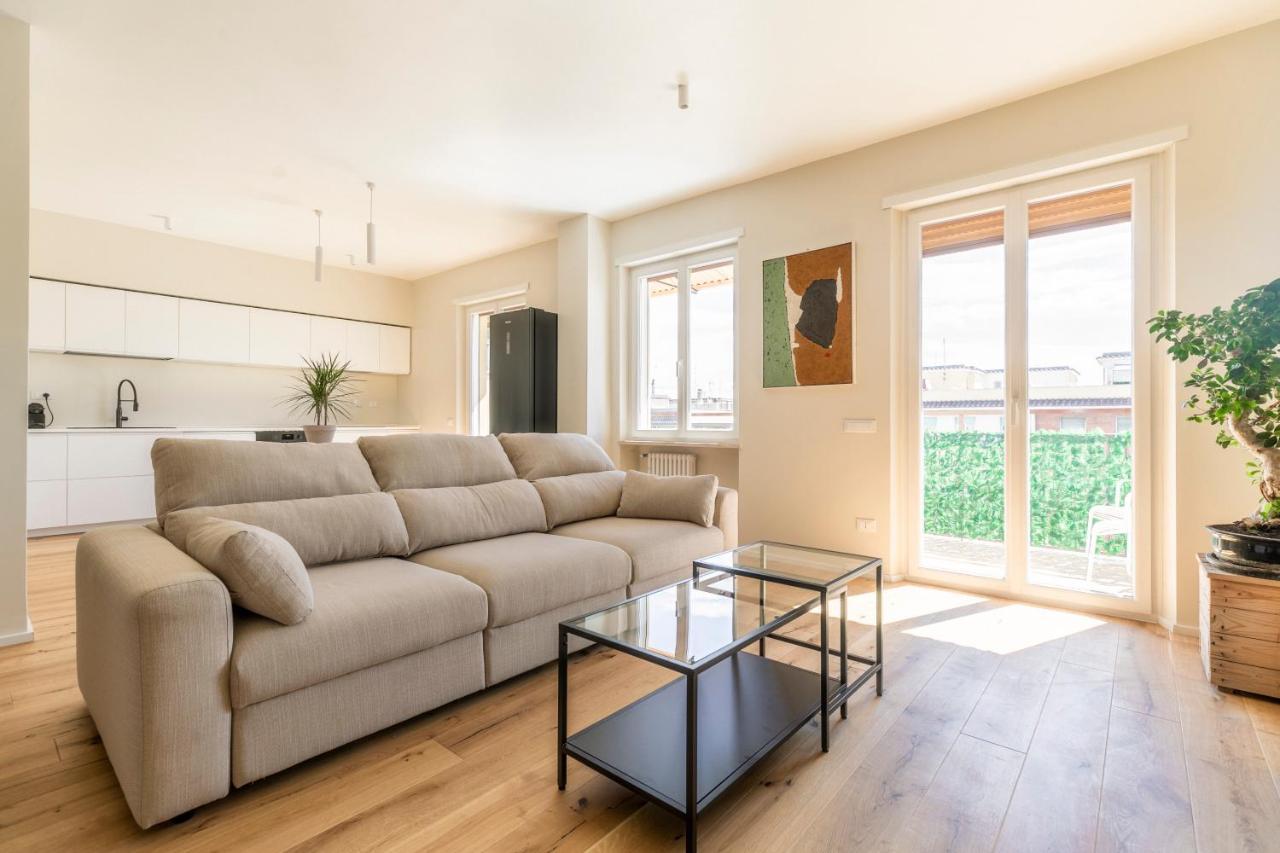 La Dolce Vita - Sunny Penthouse Trastevere Station 100Sqm Rome Bagian luar foto