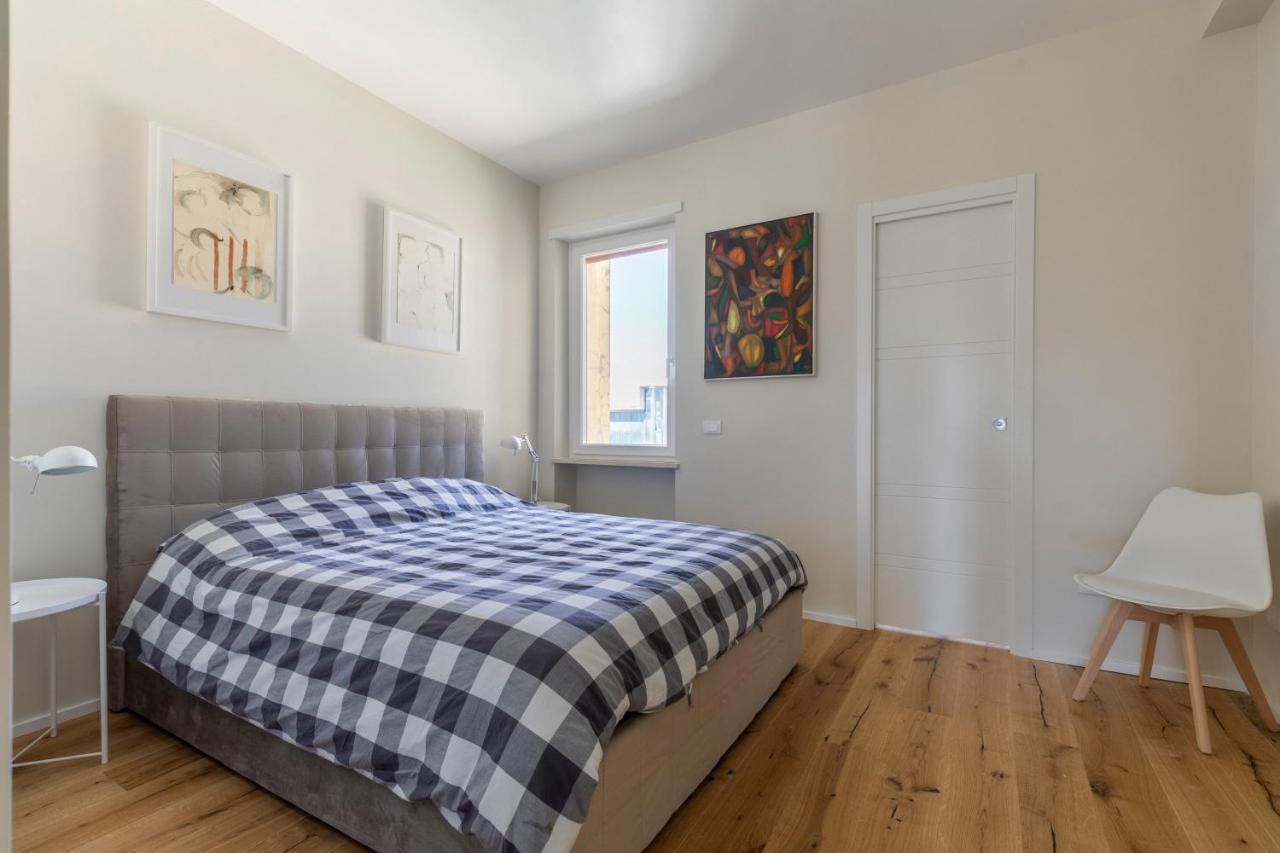 La Dolce Vita - Sunny Penthouse Trastevere Station 100Sqm Rome Bagian luar foto